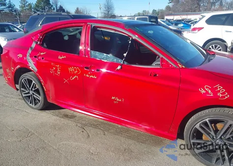 2025 Toyota Camry Xse z USA, uszkodzony, nr VIN 4T1DAACK8SU013099